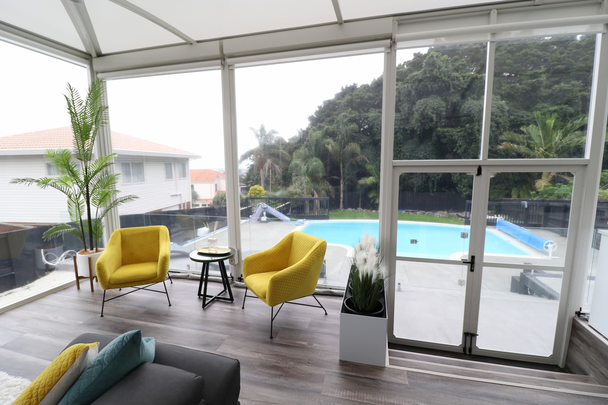 Patel-outdoor-canopy-room
