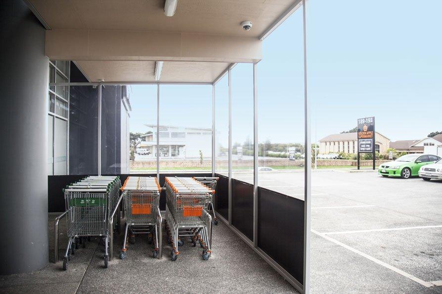 golden-apple-screens-fresco-1 Golden Apple Supermarket Screens by Fresco Shades